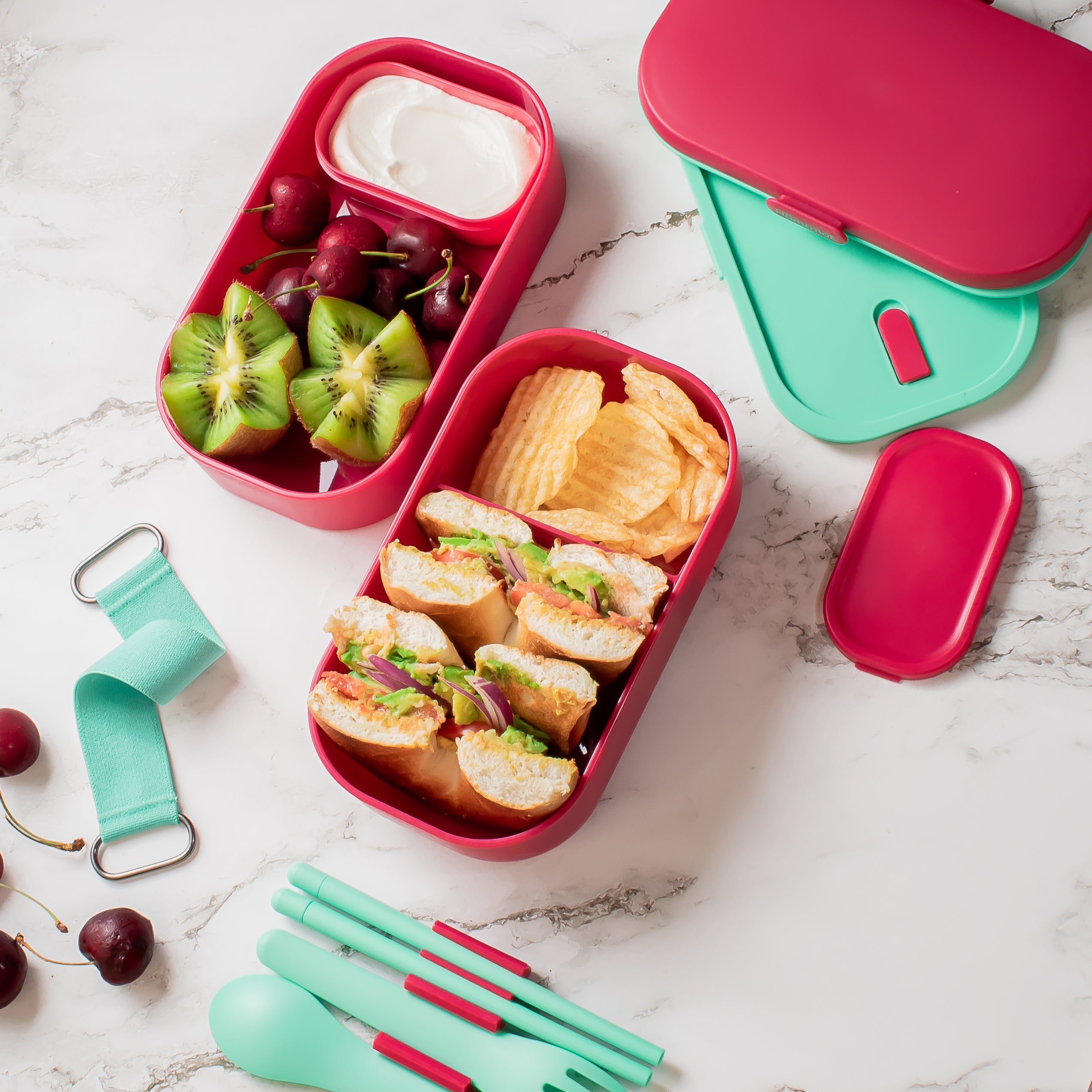 Vegan Avocado Bagel Sandwich Recipe